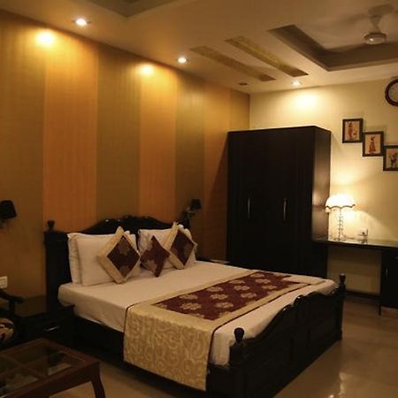 Hotel Universe Inn New Delhi Chambre photo